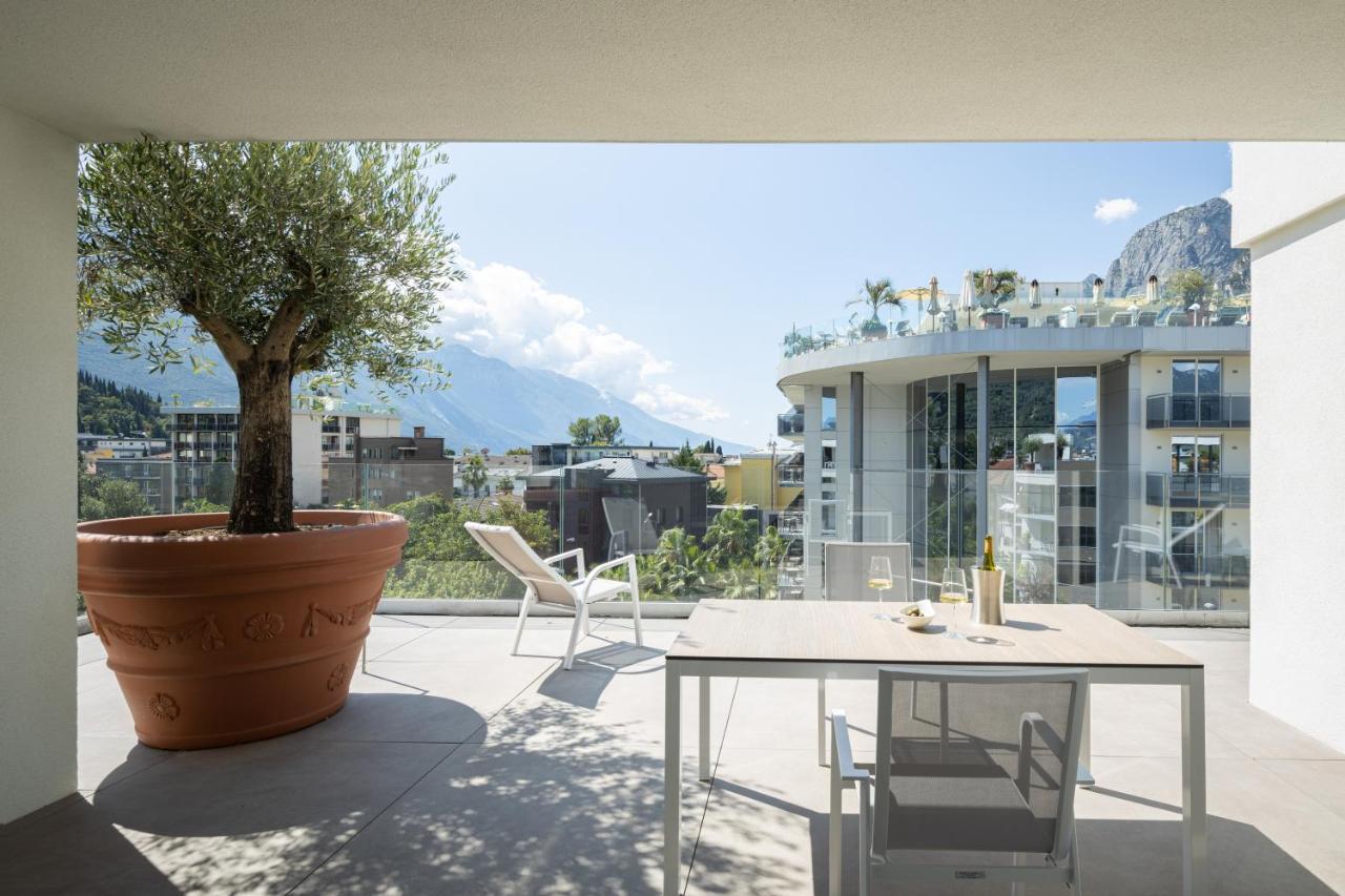 Aris Apartments & Sky Pool - Tonelli Hotels - Adult Friendly 리바 델 이탈리아 베로나 외부 사진