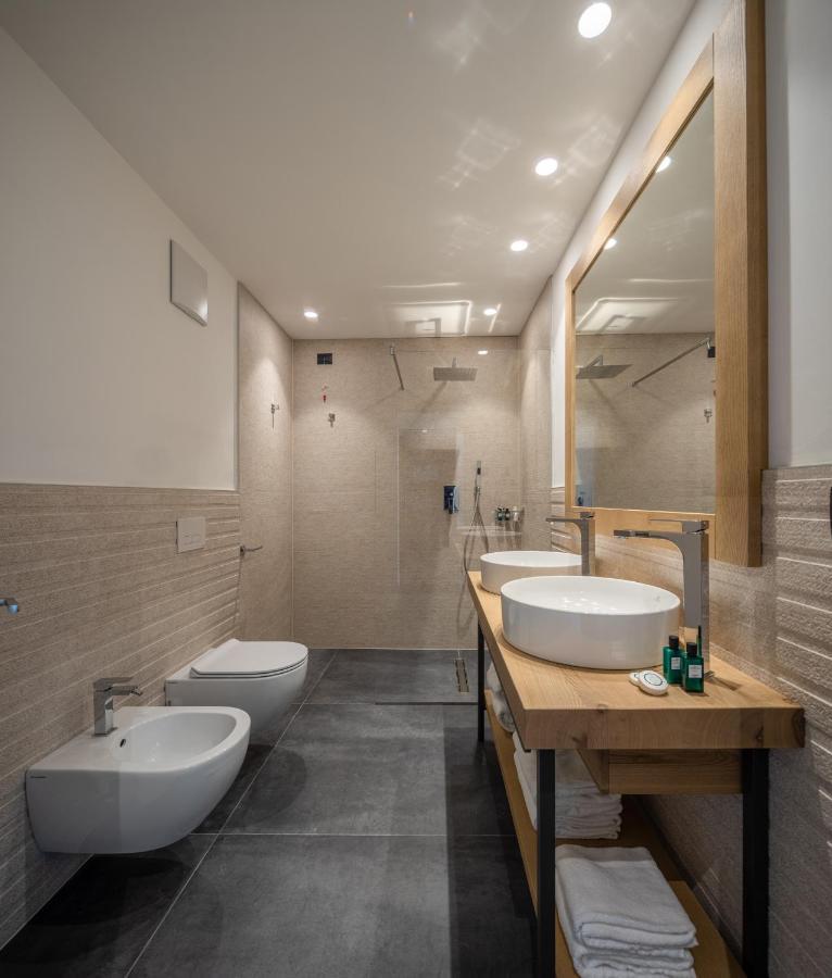 Aris Apartments & Sky Pool - Tonelli Hotels - Adult Friendly 리바 델 이탈리아 베로나 외부 사진