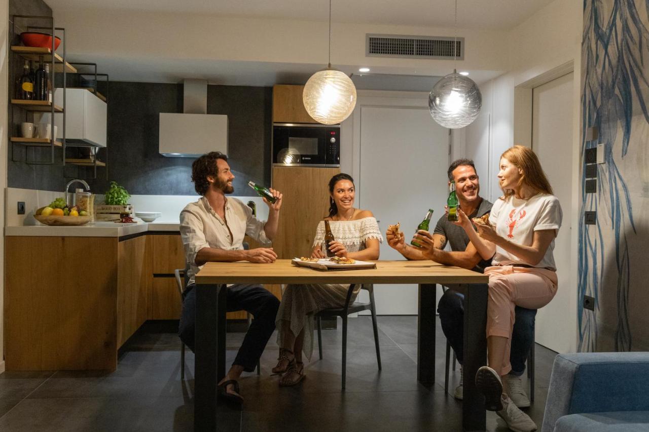 Aris Apartments & Sky Pool - Tonelli Hotels - Adult Friendly 리바 델 이탈리아 베로나 외부 사진