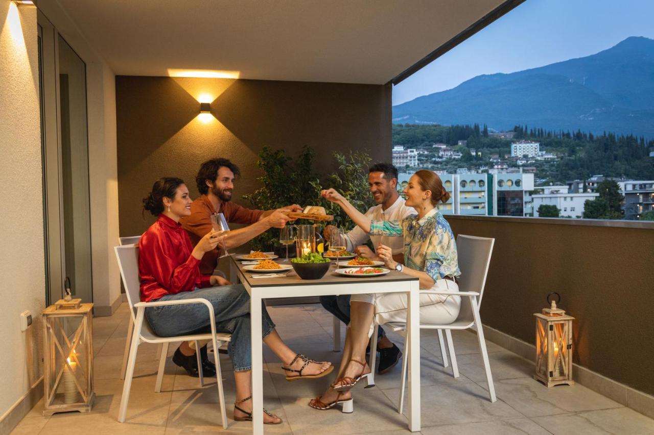 Aris Apartments & Sky Pool - Tonelli Hotels - Adult Friendly 리바 델 이탈리아 베로나 외부 사진