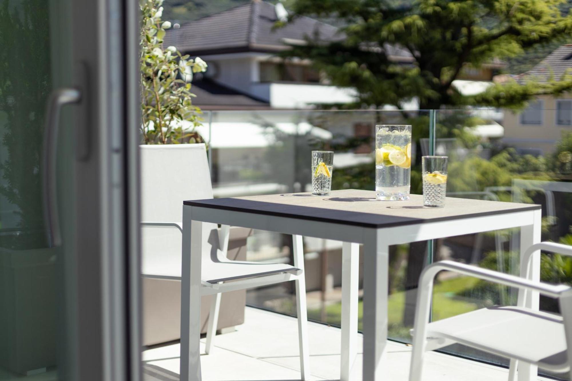 Aris Apartments & Sky Pool - Tonelli Hotels - Adult Friendly 리바 델 이탈리아 베로나 외부 사진