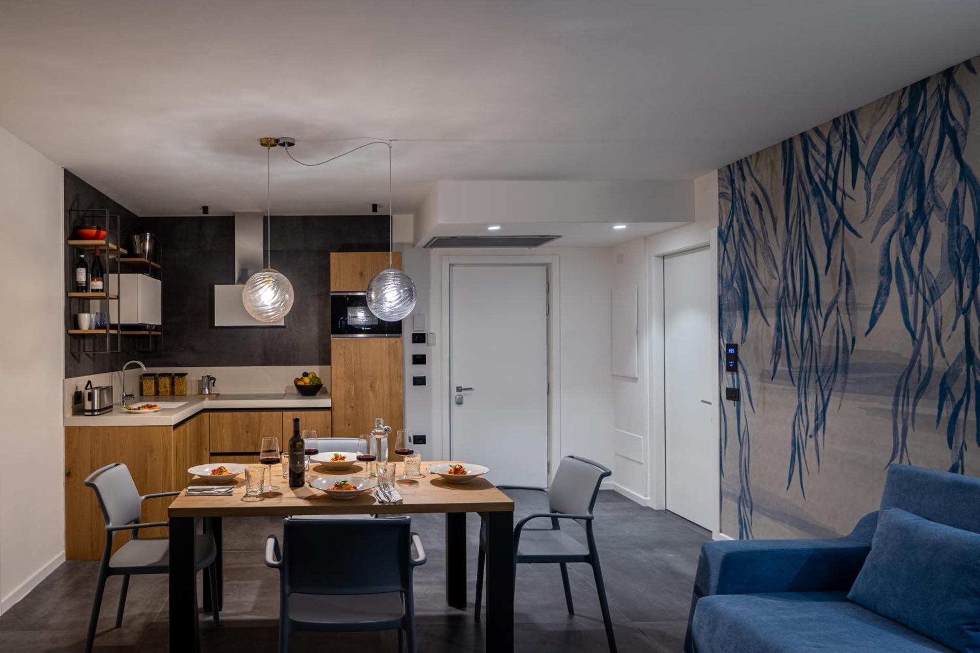 Aris Apartments & Sky Pool - Tonelli Hotels - Adult Friendly 리바 델 이탈리아 베로나 외부 사진